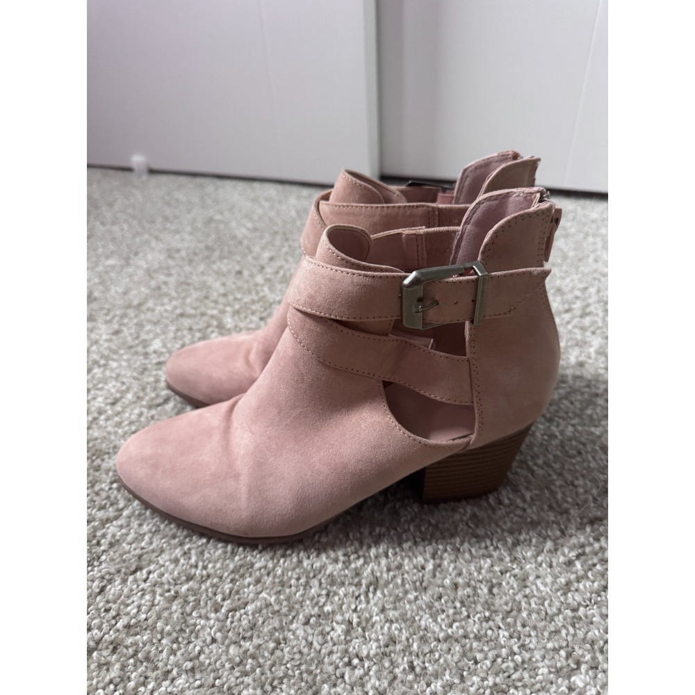 Fergalicious 7.5 Women Pink Suede Ankle Boots Buckle Booties - Picture 3 of 10